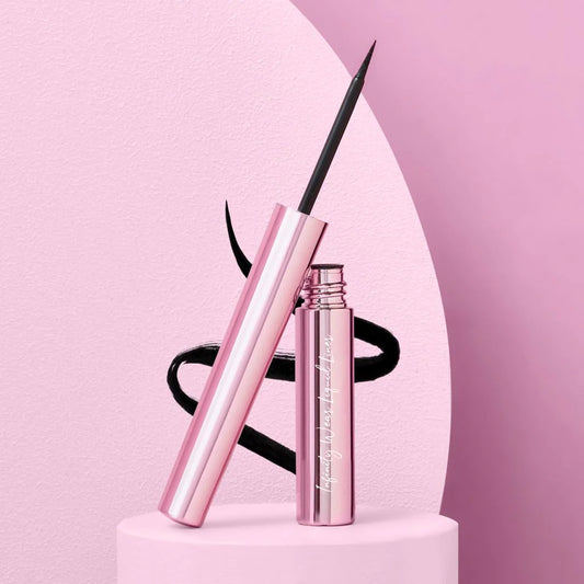 Matte liquid eyeliner